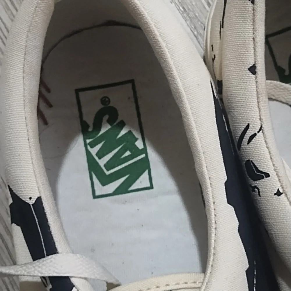 Vans White Sneakers with Black Map Design - Picture 2 of 5